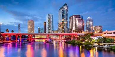 Servicio de transporte puerta a puerta de Tampa de Tampa a Miami y Tampa al suroeste de Florida en cualquier dirección